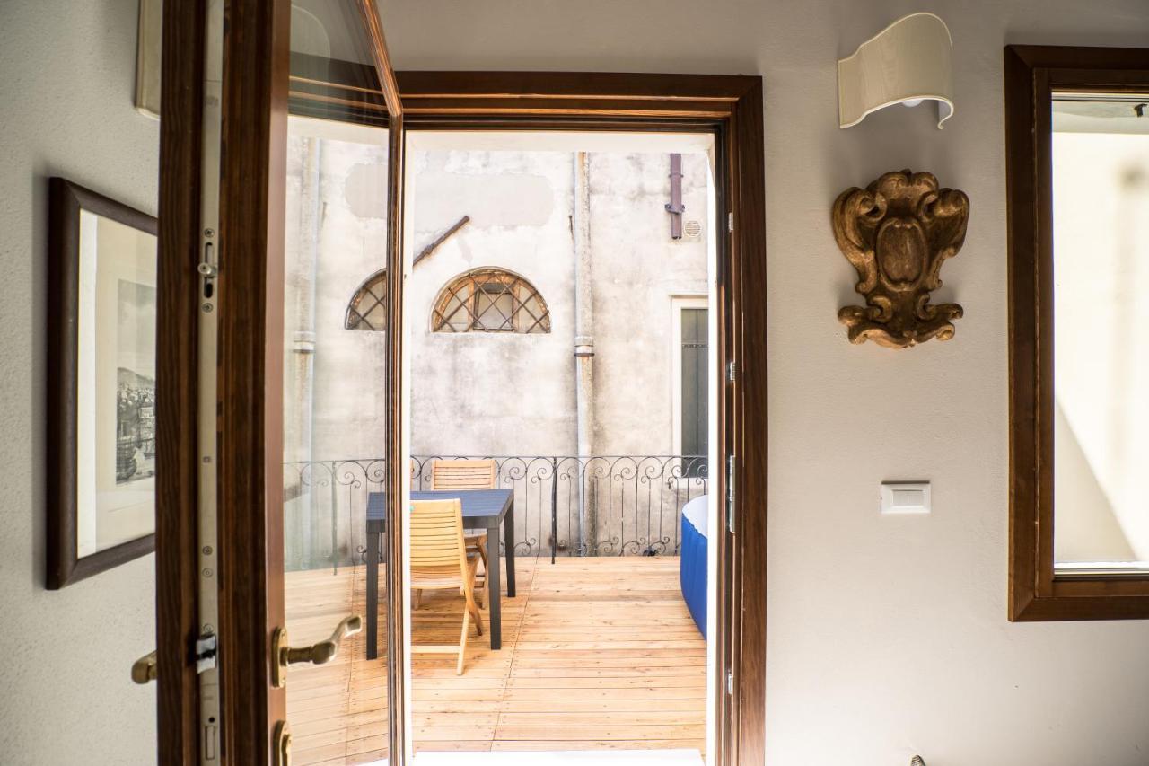 Casa Virginia Direct At The Canal Cannaregio With Own Roof Terrace Венеция Экстерьер фото