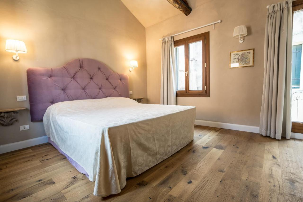 Casa Virginia Direct At The Canal Cannaregio With Own Roof Terrace Венеция Экстерьер фото