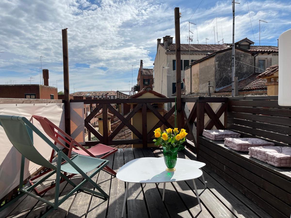 Casa Virginia Direct At The Canal Cannaregio With Own Roof Terrace Венеция Экстерьер фото