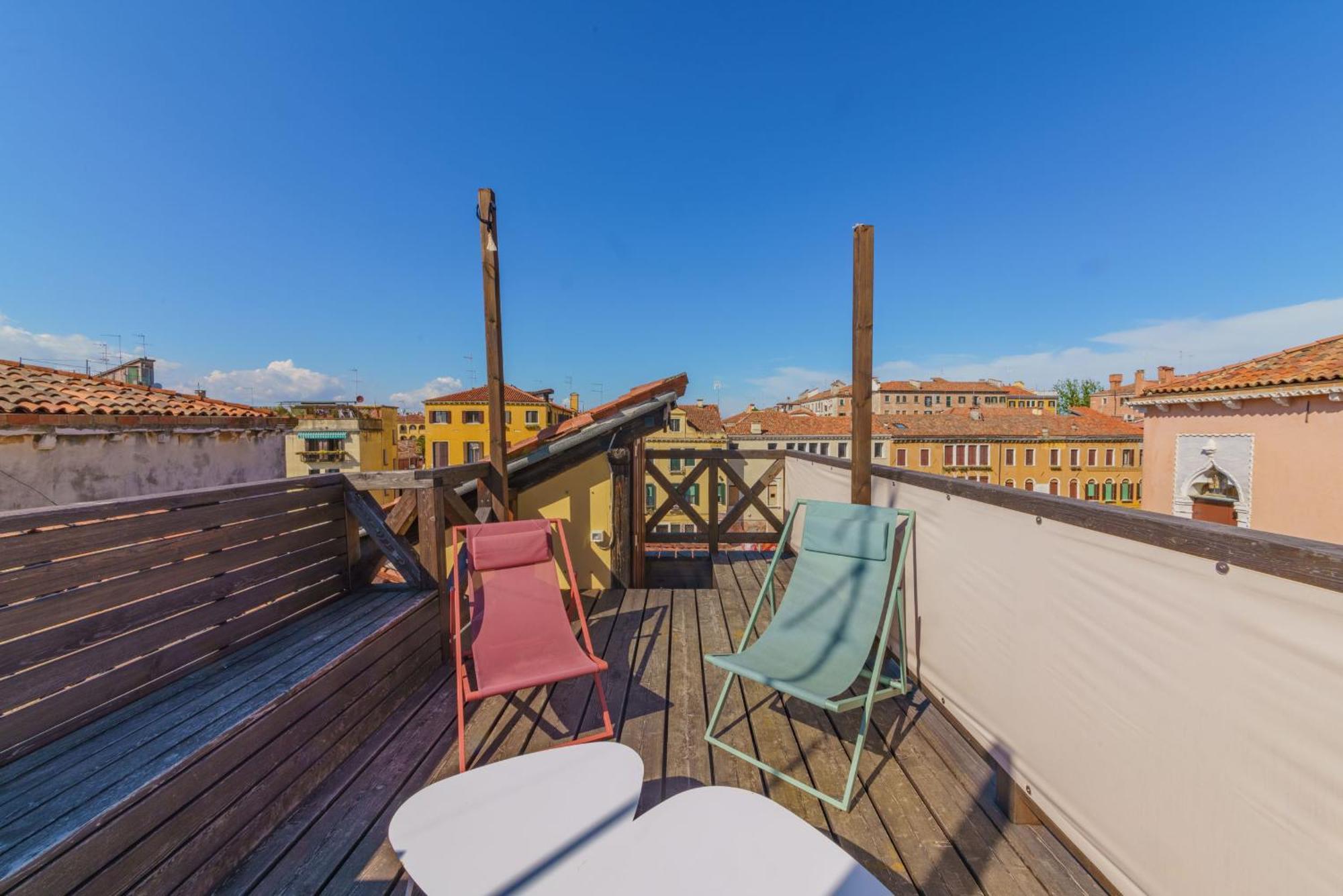 Casa Virginia Direct At The Canal Cannaregio With Own Roof Terrace Венеция Экстерьер фото
