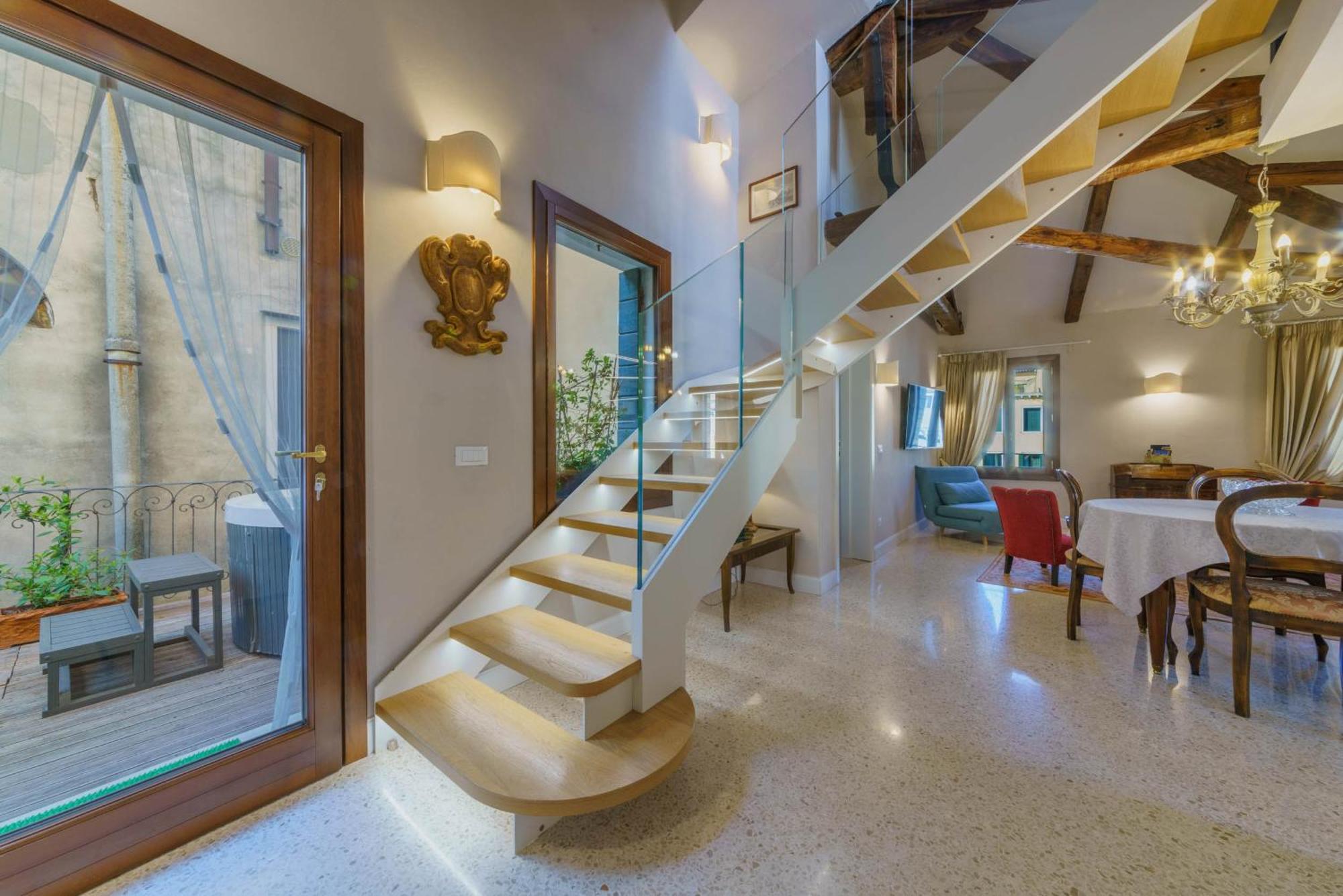 Casa Virginia Direct At The Canal Cannaregio With Own Roof Terrace Венеция Экстерьер фото